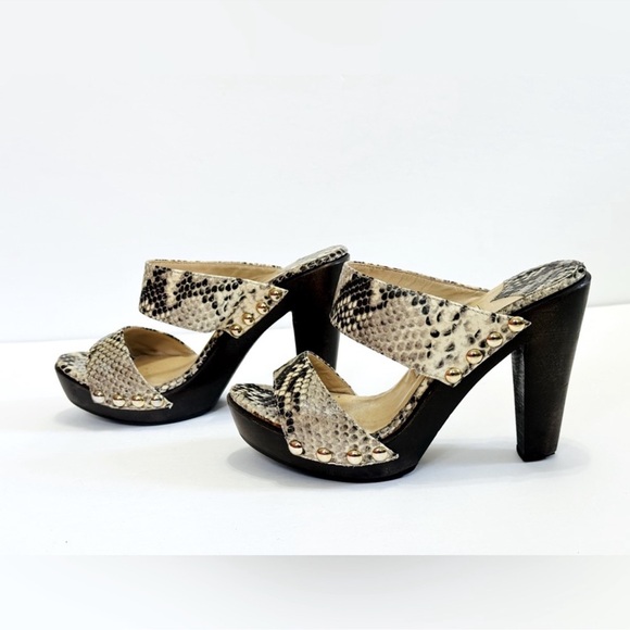 Jimmy Choo Black and Cream Heels with Snakeskin Pattern - Picture 5 of 8